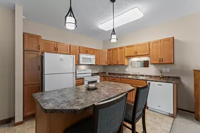 1880 3rd Avenue NW #318, Rochester, MN 55901 - Photo 6