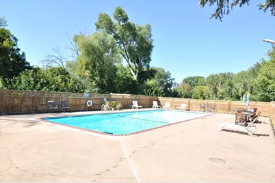 5845 Lake Curve Lane, Brooklyn Center, MN 55429 - Photo 8
