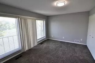 5845 Lake Curve Ln, Brooklyn Center, MN 55429 - Photo 14