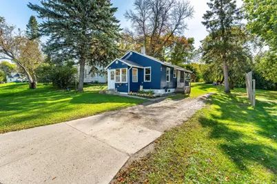 810 E Junius Avenue, Fergus Falls, MN 56537 - Photo 1