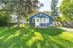 810 E Junius Ave, Fergus Falls, MN 56537 - Photo 2