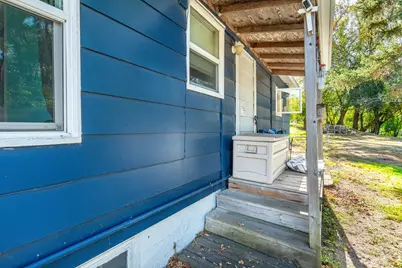 810 E Junius Avenue, Fergus Falls, MN 56537 - Photo 6
