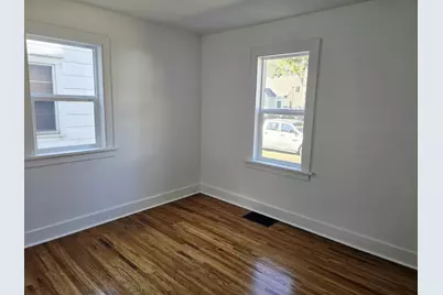 909 10th Avenue SW, Austin, MN 55912 - Photo 10