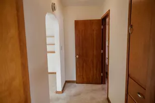 227 E 9th St, Blue Earth, MN 56013 - Photo 16