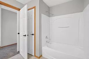 15777 Porchlight Ln, Eden Prairie, MN 55347 - Photo 20