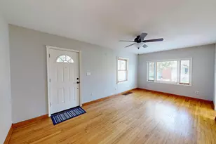 140 6th St SE, Glenville, MN 56036 - Photo 4