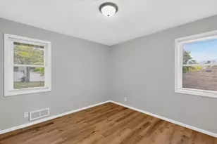 427 21st Ave SW, Rochester, MN 55902 - Photo 14