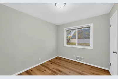 427 21st Avenue SW, Rochester, MN 55902 - Photo 16