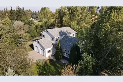 322 Oriole Avenue N, Thief River Falls, MN 56701 - Photo 2