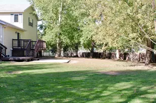 322 Oriole Ave N, Thief River Falls, MN 56701 - Photo 40