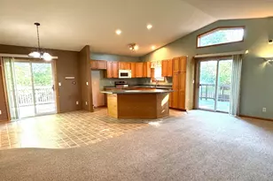 322 Oriole Ave N, Thief River Falls, MN 56701 - Photo 6