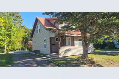 901 Park Avenue, Cloquet, MN 55720 - Photo 2