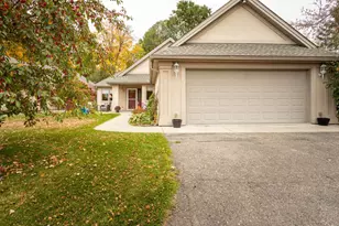 781 E Lake Geneva Rd NE, Alexandria, MN 56308 - Photo 2