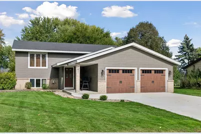 2621 Emerald Lane, Shakopee, MN 55379 - Photo 1