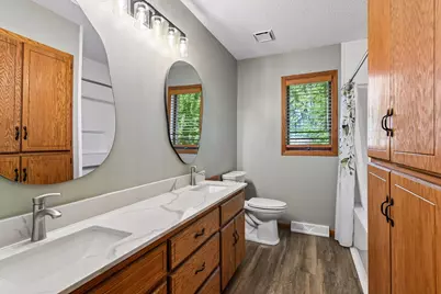 2621 Emerald Lane, Shakopee, MN 55379 - Photo 12