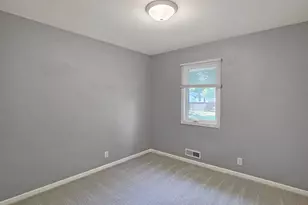 9312 Oakland Ave S, Bloomington, MN 55420 - Photo 12