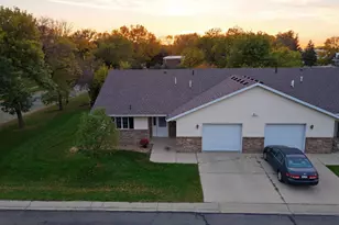 324 Valley View Dr SE, Willmar, MN 56201 - Photo 22