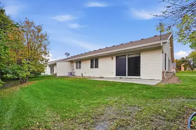 324 Valley View Drive SE, Willmar, MN 56201 - Photo 4
