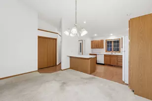 324 Valley View Dr SE, Willmar, MN 56201 - Photo 12