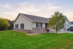 324 Valley View Dr SE, Willmar, MN 56201 - Photo 2