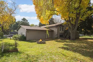 9500 99th Pl N, Maple Grove, MN 55369 - Photo 26