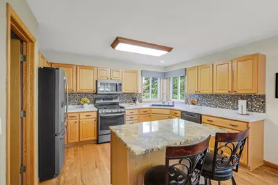 9736 Evergreen Avenue N, Brooklyn Park, MN 55443 - Photo 20