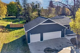 1105 E Mt Faith Ave, Fergus Falls, MN 56537 - Photo 2