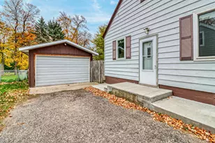 1507 Lynn Ave, Detroit Lakes, MN 56501 - Photo 2