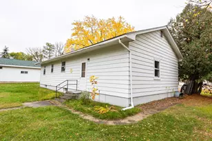 323 Main Street NW, Menahga, MN 56464 - Photo 22