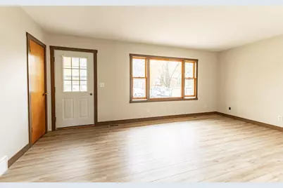 323 Main Street NW, Menahga, MN 56464 - Photo 8