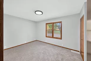 2631 5th Ave E, North Saint Paul, MN 55109 - Photo 12