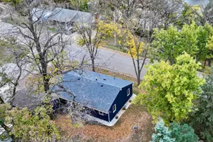 213 1st Ave SE, New London, MN 56273 - Photo 4