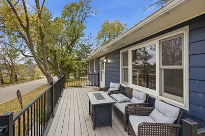 213 1st Avenue SE, New London, MN 56273 - Photo 2
