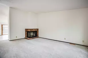 472 W Eagle Lake Dr, Maple Grove, MN 55369 - Photo 34