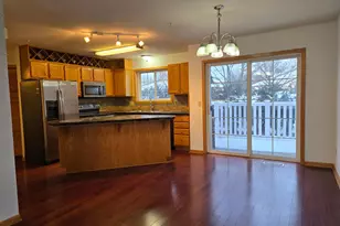 949 Old Steine Cir, New Brighton, MN 55112 - Photo 12