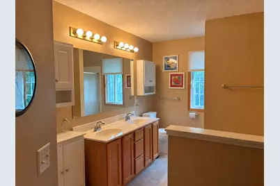 17205 49th Avenue N #E, Plymouth, MN 55446 - Photo 10