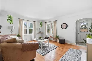 1238 Grotto St N, Saint Paul, MN 55117 - Photo 2