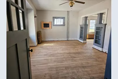 212 S Center Street, Ceylon, MN 56121 - Photo 2