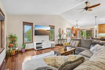31758 Newport Curve, Lindstrom, MN 55045 - Photo 6