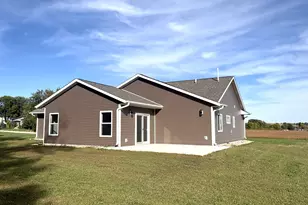 211 Bryce Ave, Lowry, MN 56349 - Photo 6