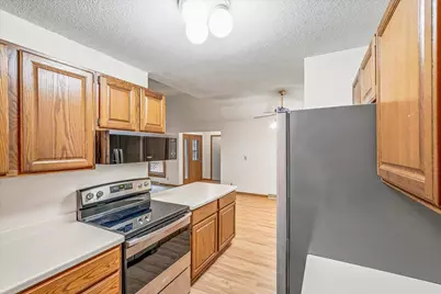 550 W 10th Street, Rush City, MN 55069 - Photo 12