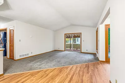 550 W 10th Street, Rush City, MN 55069 - Photo 4