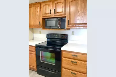 220 Broadway Avenue S #911, Rochester, MN 55904 - Photo 6