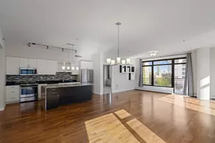 1120 S 2nd St, Minneapolis, MN 55415 - Photo 2