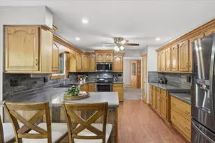 317 Sherwood Forest, River Falls, WI 54022 - Photo 4