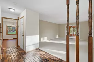 360 Quail Rd, Dellwood, MN 55110 - Photo 8