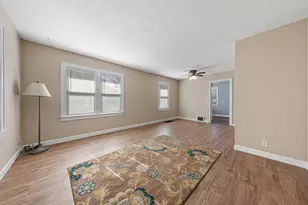 838 3rd Ave SW, Faribault, MN 55021 - Photo 2