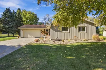 2601 Fairway Drive, Moorhead, MN 56560 - Photo 2