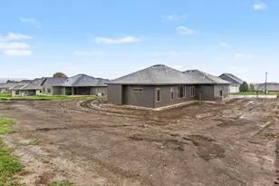 1511 Buffalo Ridge Dr, Luverne, MN 56156 - Photo 24