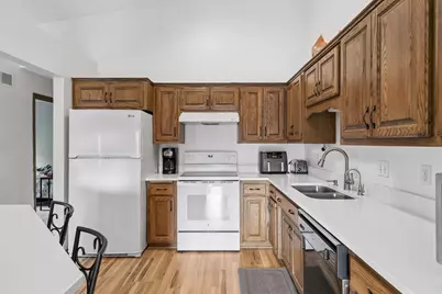 12805 Morgan Avenue S, Burnsville, MN 55337 - Photo 10